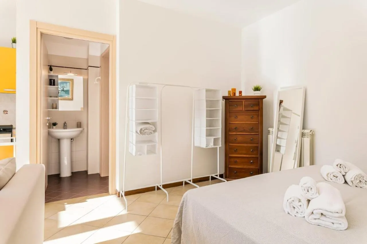{ White Garden } -Comfort, Parking & Wi-Fi- Lucca
